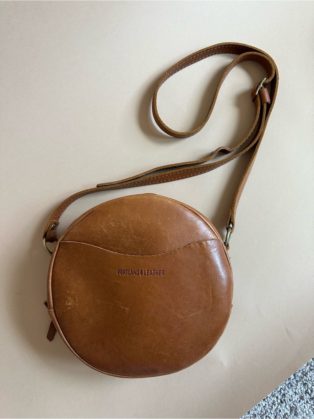 Portland Leather Goods Circle Crossbody Honey Brown Casual Everyday Sz Large 9”
